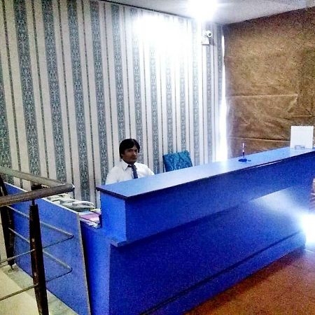 Quick Continental Hotel - Jail Road Lahore Bagian luar foto