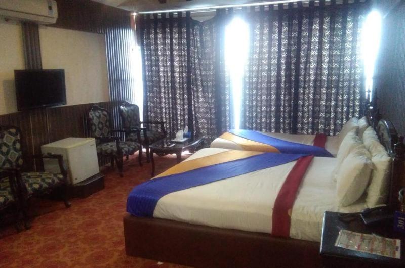 Quick Continental Hotel - Jail Road Lahore Bagian luar foto