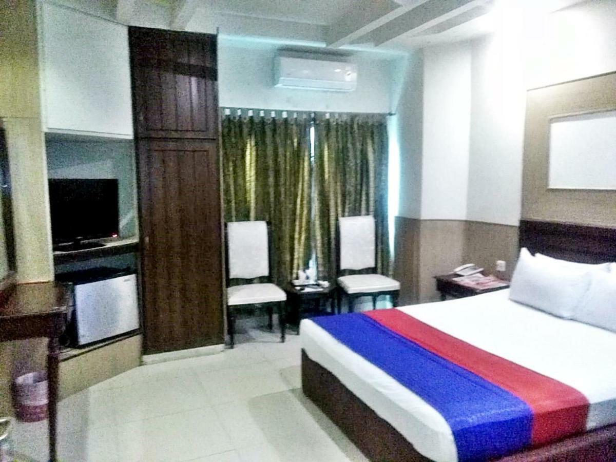 Quick Continental Hotel - Jail Road Lahore Bagian luar foto
