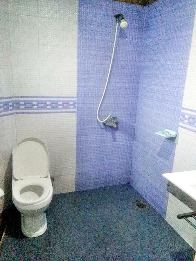 Quick Continental Hotel - Jail Road Lahore Bagian luar foto